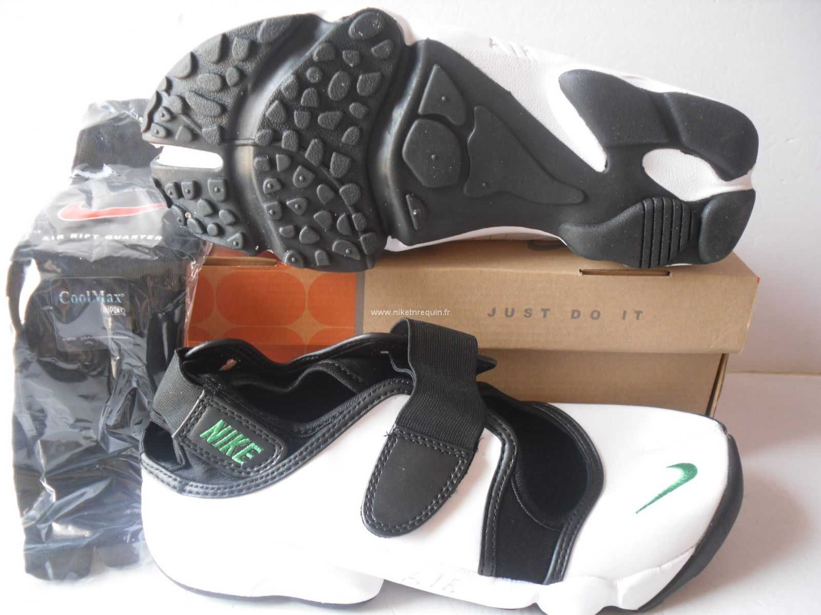 Bienseante Chaussures Nike Shox Rift Blanc Noir